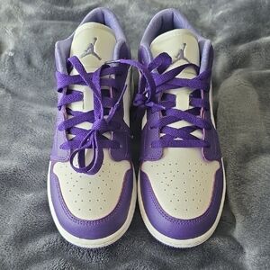Nike Purple and White Women's Sneakers
